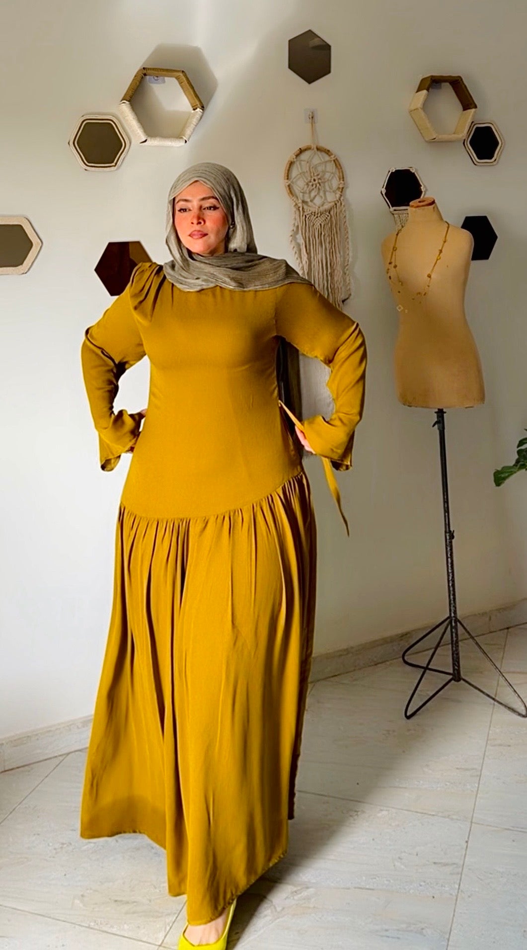 "كهرمان" dress