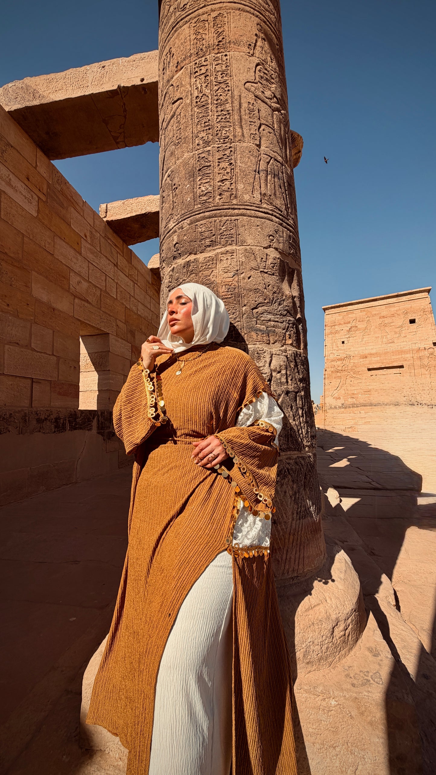 "شُموس" Kaftan