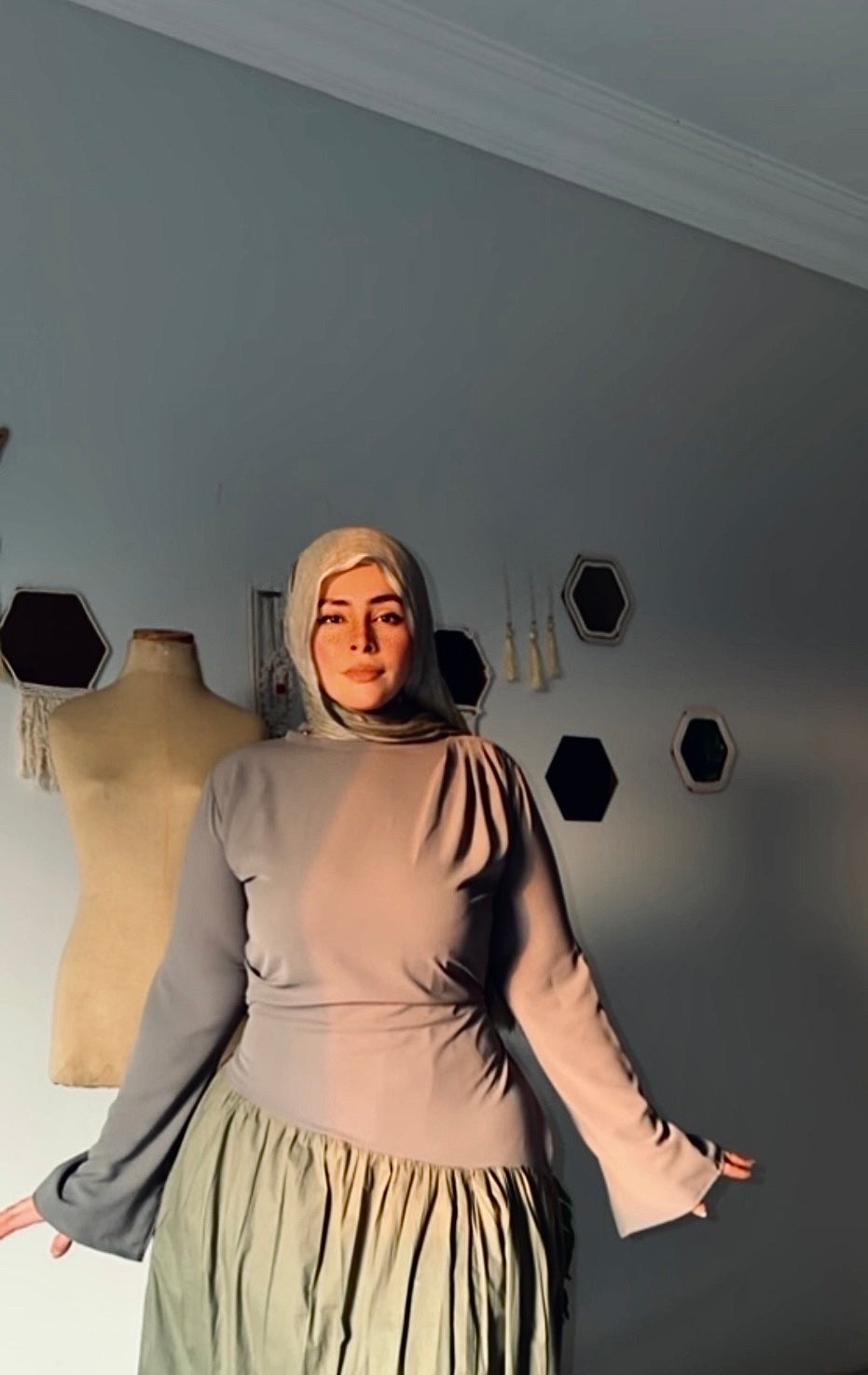 "زيتونة" dress