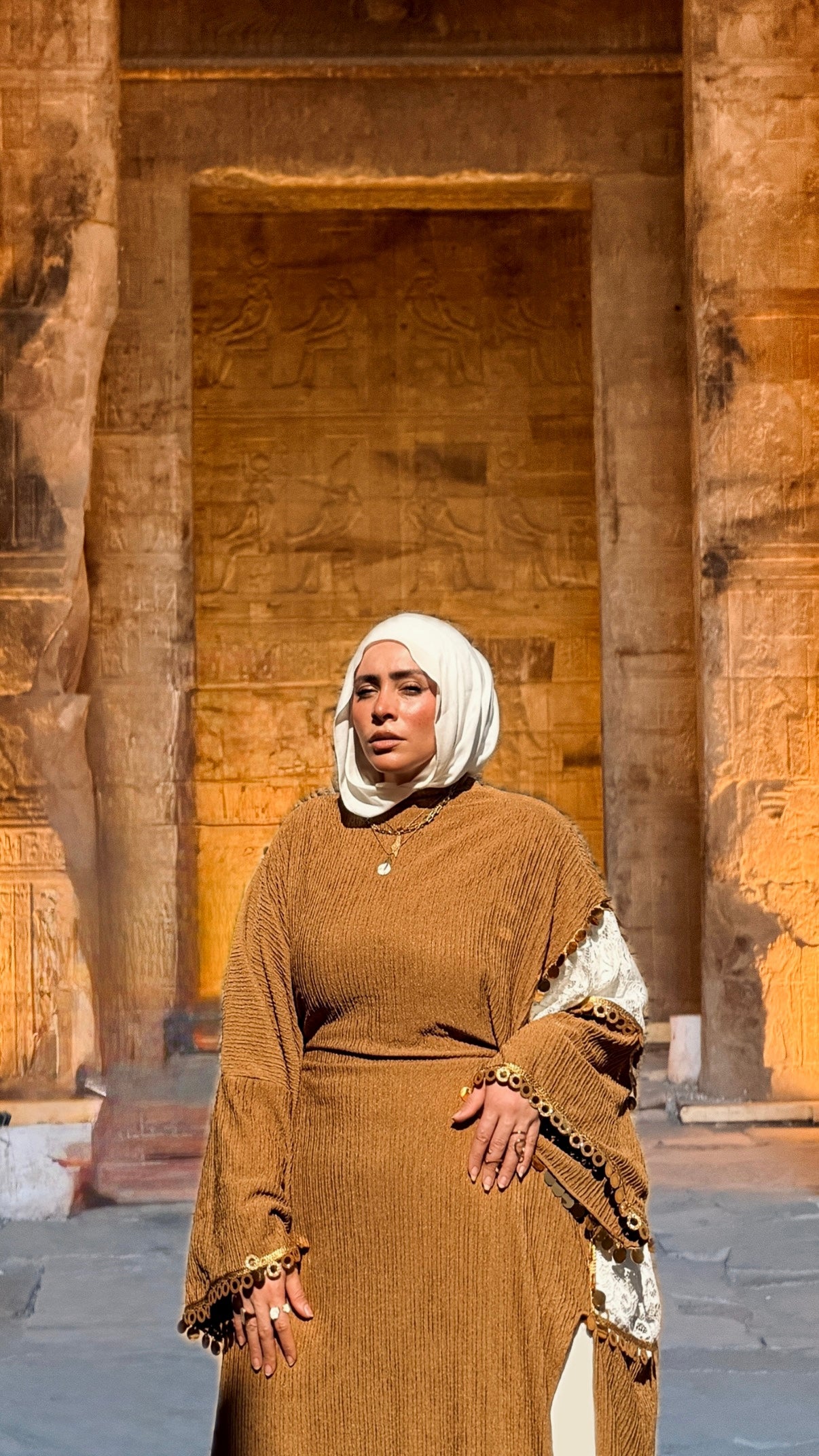 "شُموس" Kaftan