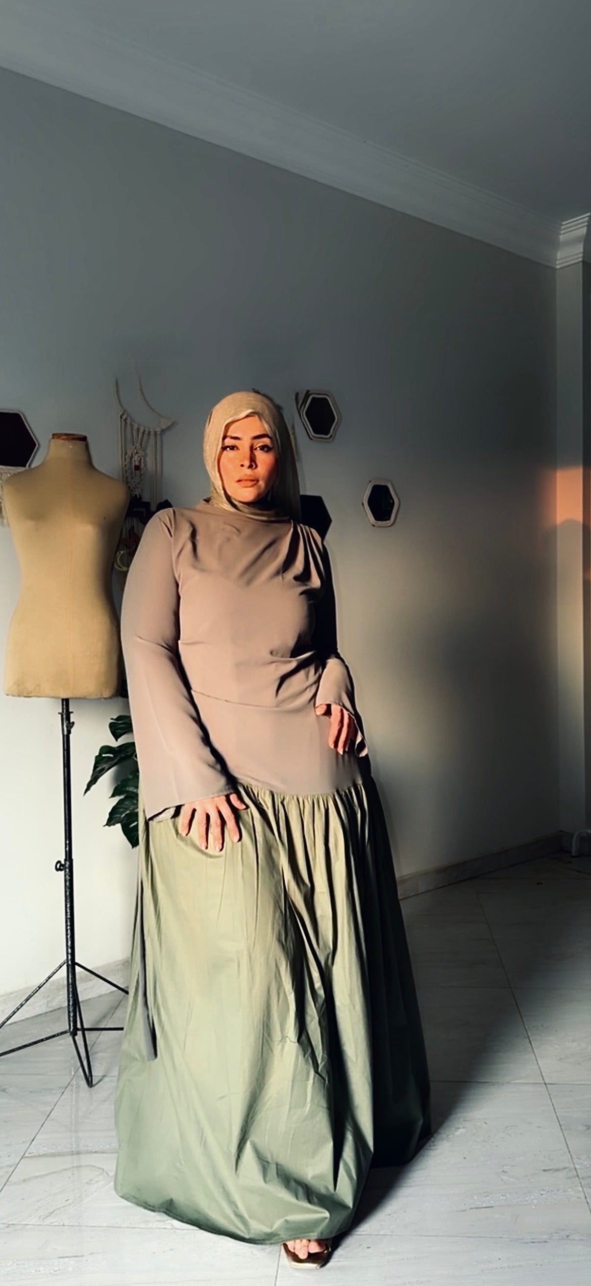 "زيتونة" dress
