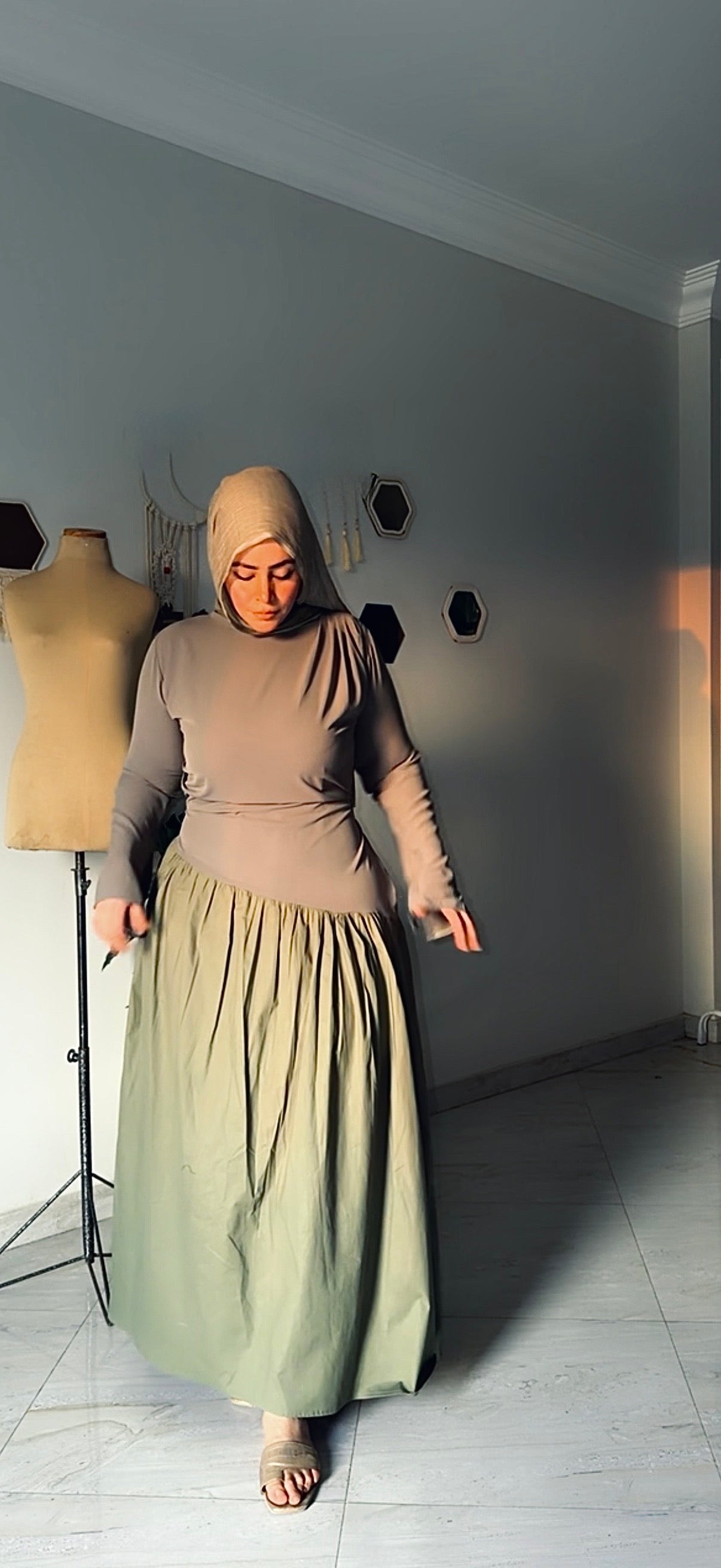 "زيتونة" dress